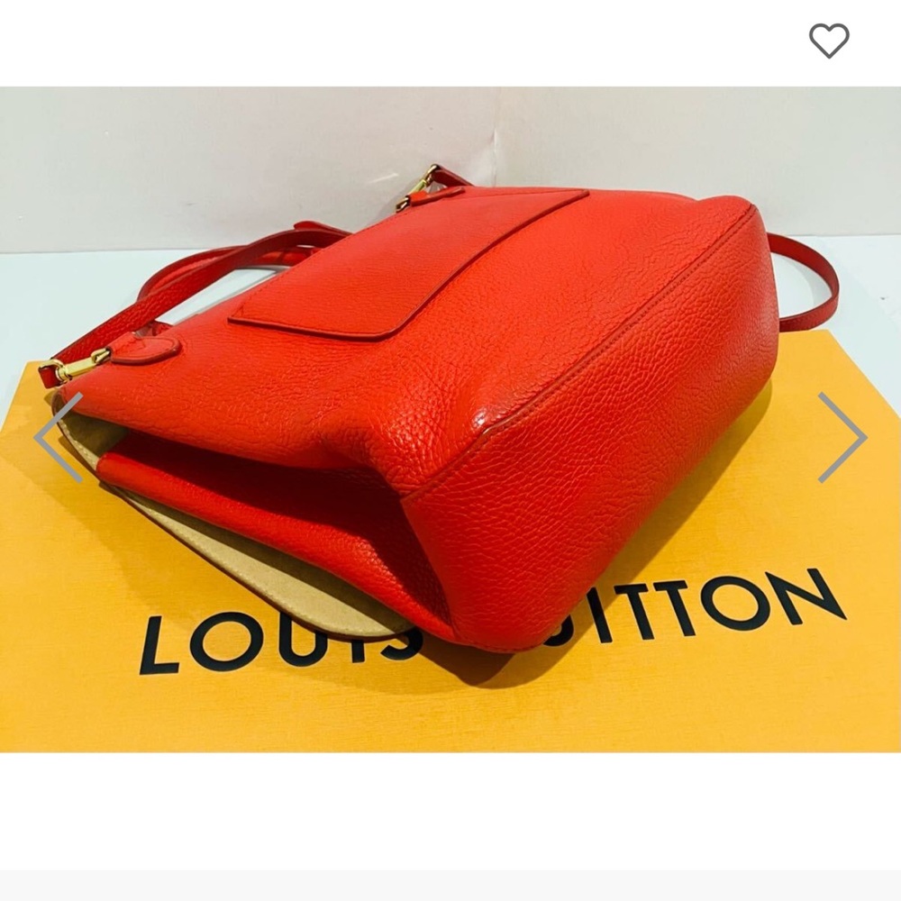 LOUIS VUITTON
Coquelicot Taurillon Leather Volta Bag - Picture 5 of 14